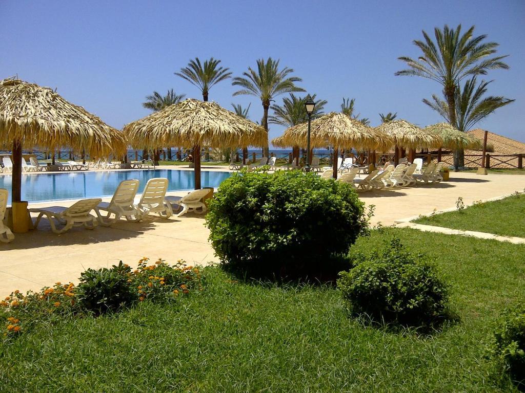 Sawary Beach Hotel Batroûn Exterior foto