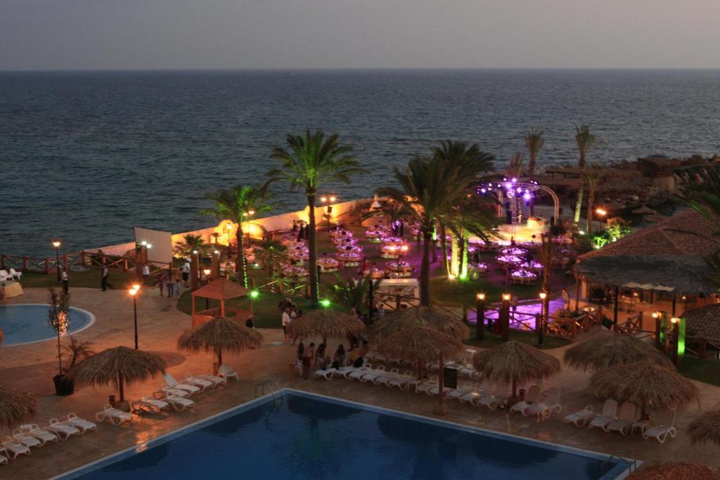 Sawary Beach Hotel Batroûn Exterior foto